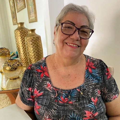 Foto da Geni, uma cliente satisfeita da Geração Italiana.