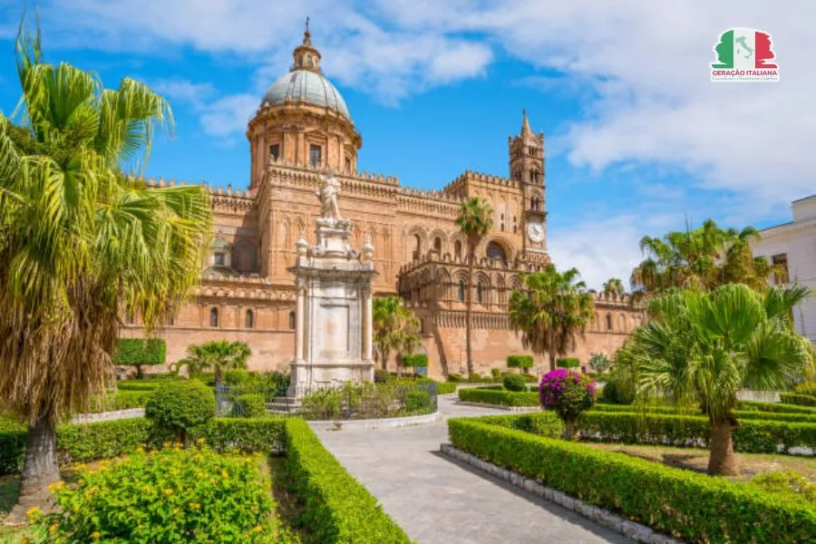 Catedral de Palermo, também conhecida como Cattedrale di Santa Vergine Maria Assunta.